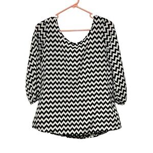 MCM Women's Size Medium Chevron Print Blouse With Blue Bow On Back Fast Shipping